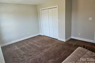 2026 Talbot Ln, Hickory, NC 28602 - Photo 14