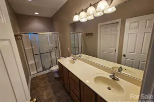 2026 Talbot Ln, Hickory, NC 28602 - Photo 24