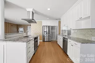 18409 St Charles Ln, Charlotte, NC 28278 - Photo 6