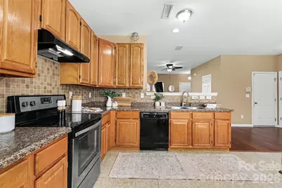 1806 Tradd Avenue, Clover, SC 29710 - Photo 10