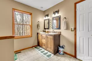 371 Falcon Ridge Dr, Waynesville, NC 28786 - Photo 16