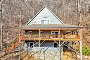 371 Falcon Ridge Dr, Waynesville, NC 28786 - Photo 2