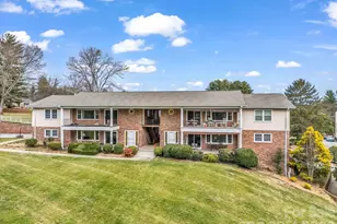 410 Golf View Condo Ln, Hendersonville, NC 28739 - Photo 1