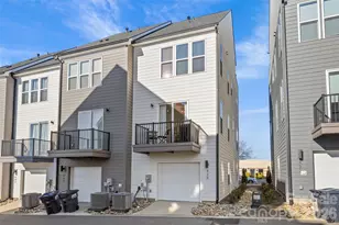 439 Blairhill Rd, Charlotte, NC 28217 - Photo 34