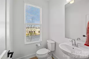 439 Blairhill Rd, Charlotte, NC 28217 - Photo 16