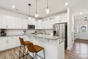 2081 Suttonview Rd, Fort Mill, SC 29708 - Photo 4