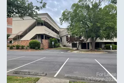 19600 W Catawba Avenue, Cornelius, NC 28031 - Photo 2