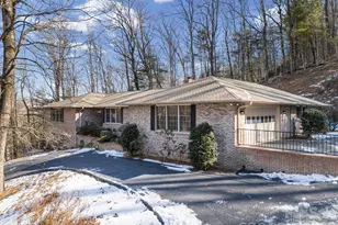 310 Claremont Dr, Flat Rock, NC 28731 - Photo 4