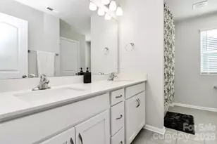 11210 Bartrams Wy, Charlotte, NC 28278 - Photo 16