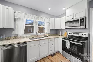 439 Hillcrest Dr, Statesville, NC 28677 - Photo 8