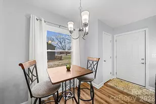 439 Hillcrest Dr, Statesville, NC 28677 - Photo 2