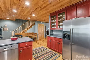 167 Mountain Vis Dr, Saluda, NC 28773 - Photo 18