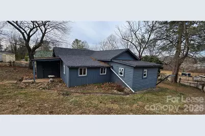 227 Brixton Place SW, Lenoir, NC 28645 - Photo 2