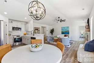 6715 Rubin Lura Ct, Charlotte, NC 28269 - Photo 10