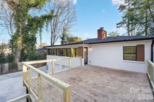 911 E Woodlawn Rd, Charlotte, NC 28209 - Photo 24