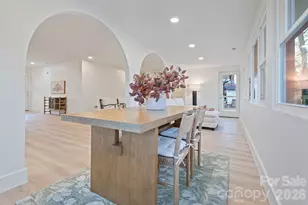 911 E Woodlawn Rd, Charlotte, NC 28209 - Photo 10