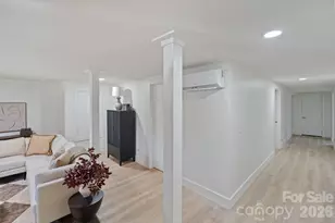 911 E Woodlawn Rd, Charlotte, NC 28209 - Photo 28