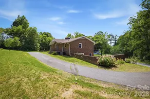 2671 Shady Grove Rd, Connelly Springs, NC 28612 - Photo 10