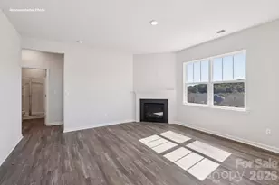 5131 Shallow Brk Dr, Charlotte, NC 28215 - Photo 2