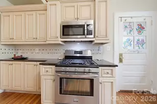 707 S York St, Gastonia, NC 28052 - Photo 14