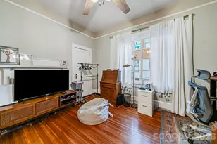 707 S York St, Gastonia, NC 28052 - Photo 8