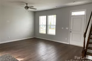 729 Lyndon Station Dr, Pineville, NC 28134 - Photo 2