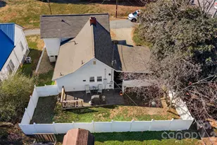 208 Pond St, Mooresville, NC 28115 - Photo 4