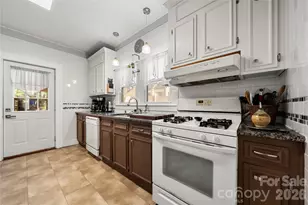 208 Pond St, Mooresville, NC 28115 - Photo 16