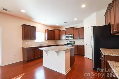 5904 Stirlingshire Court, Charlotte, NC 28278 - Photo 4