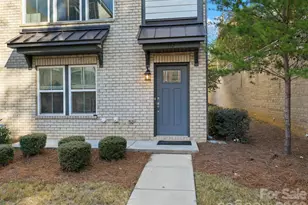 332 Hastings Run Dr, Charlotte, NC 28211 - Photo 2