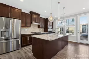 332 Hastings Run Dr, Charlotte, NC 28211 - Photo 8