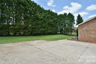 166 Glen-Gar Dr, Lincolnton, NC 28092 - Photo 16