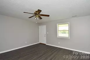 166 Glen-Gar Dr, Lincolnton, NC 28092 - Photo 4