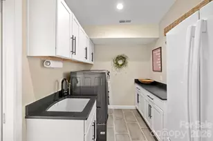 10 Audubon Dr, Asheville, NC 28804 - Photo 28