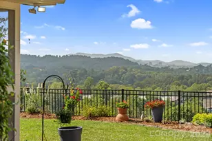 10 Audubon Dr, Asheville, NC 28804 - Photo 2