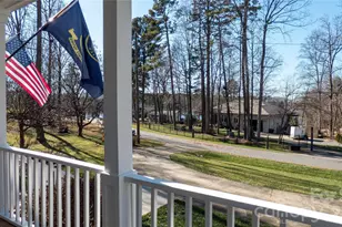 230 Hideaway Ln, Mooresville, NC 28117 - Photo 4