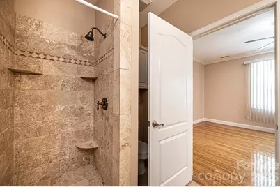 1825 Plaza Drive, Hickory, NC 28602 - Photo 32