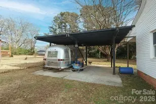 1609 Forsythia Cir, Charlotte, NC 28208 - Photo 28