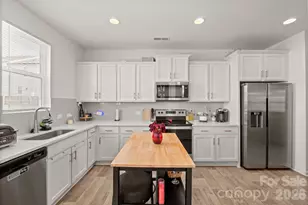 11021 Woodland Crk Wy, Charlotte, NC 28262 - Photo 6