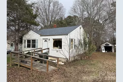 422 N Pine Street, Cherryville, NC 28021 - Photo 2