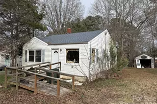 422 N Pine St, Cherryville, NC 28021 - Photo 2