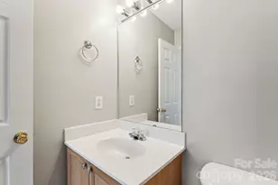 1430 Braveheart Ln, Charlotte, NC 28216 - Photo 16