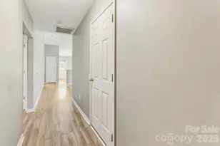 1430 Braveheart Ln, Charlotte, NC 28216 - Photo 2