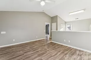 1430 Braveheart Ln, Charlotte, NC 28216 - Photo 6