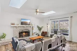 210 Spring Valley Dr, Mars Hill, NC 28754 - Photo 4