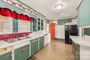 301 Gold Hill Dr, Salisbury, NC 28146 - Photo 4