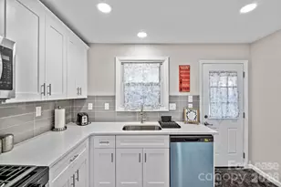 2620 Englehardt St, Charlotte, NC 28216 - Photo 10