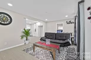 2620 Englehardt St, Charlotte, NC 28216 - Photo 4