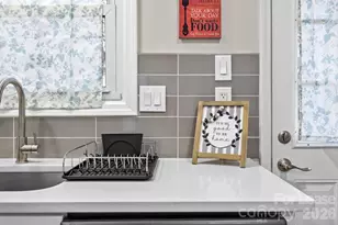 2620 Englehardt St, Charlotte, NC 28216 - Photo 12