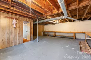 1306 Delwood Dr SW, Lenoir, NC 28645 - Photo 20